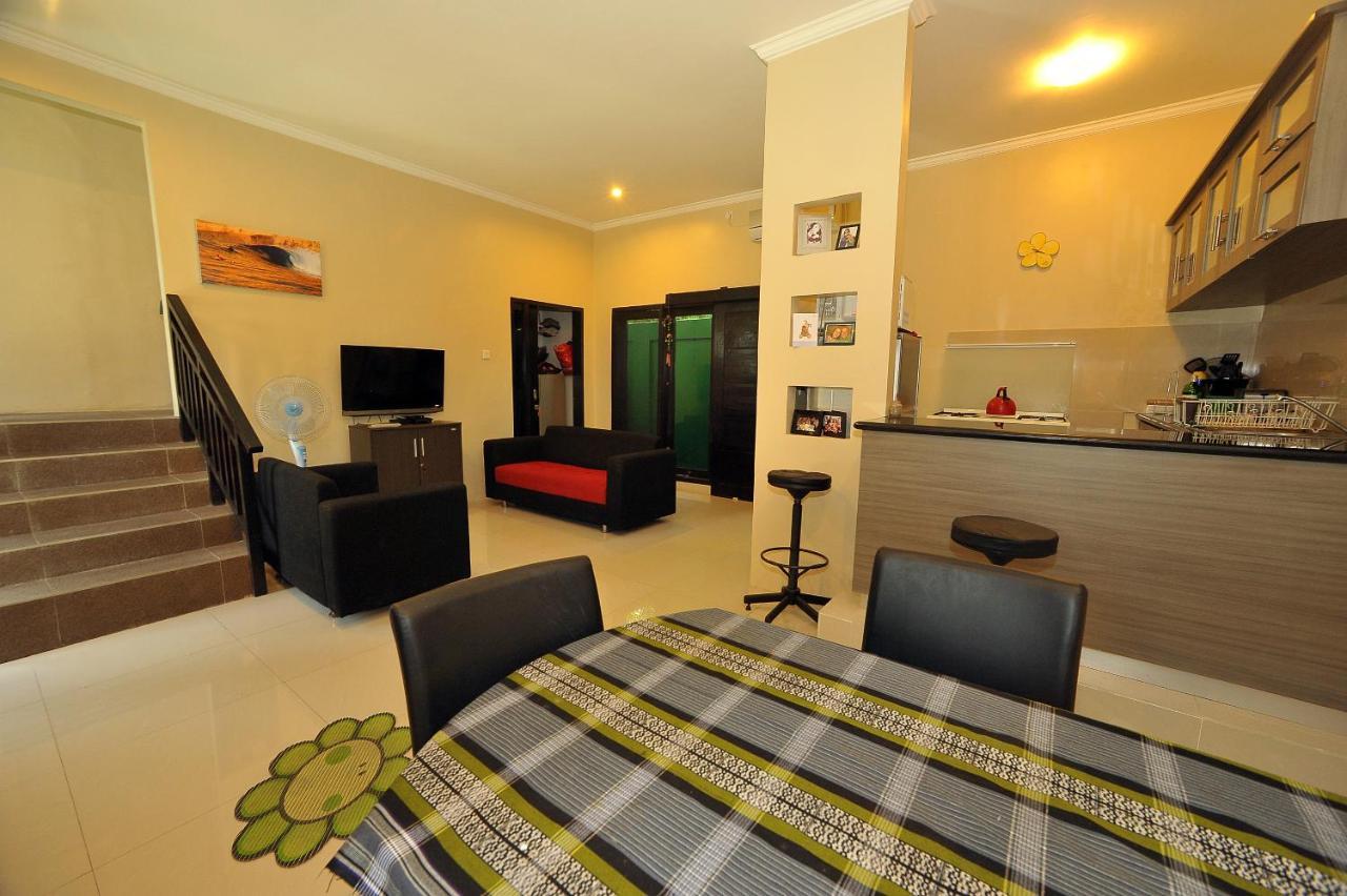Wave House Gerupuk South Lombok Bed & Breakfast Praya Ngoại thất bức ảnh