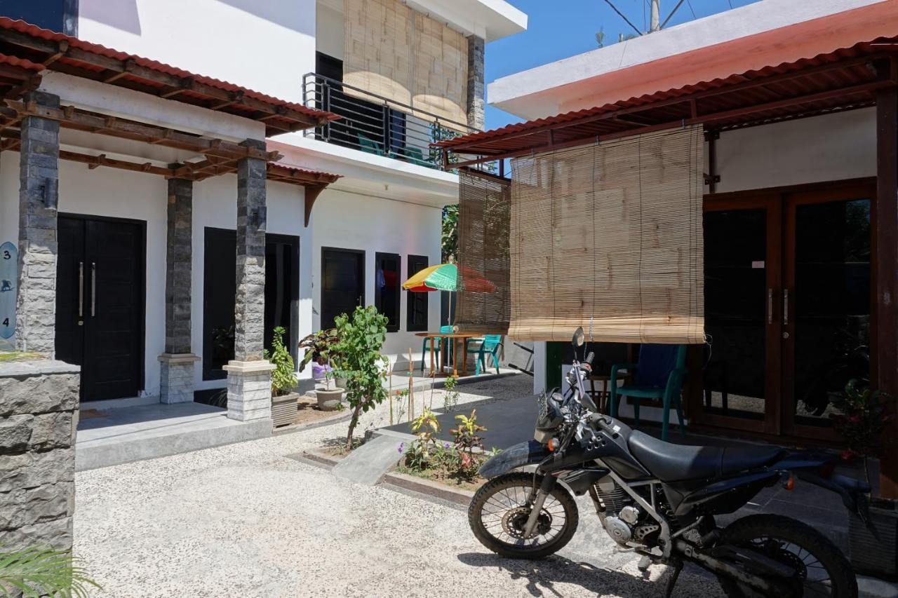 Wave House Gerupuk South Lombok Bed & Breakfast Praya Ngoại thất bức ảnh